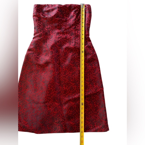 Formal women’s mini dress size 6 strapless red black brocade jacquard gothic - Picture 13 of 13